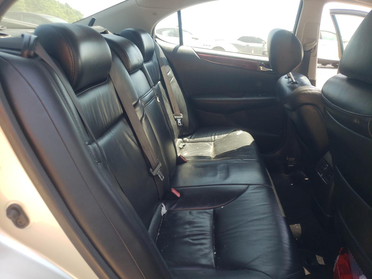 Photo 18 from auction – 2003 LEXUS ES 300 with VIN JTHBF30G630137291