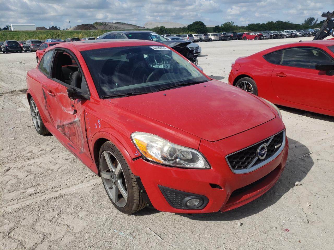 VOLVO C30 T5 2012 with VIN YV1672MKXC2280395 - Photo from auction