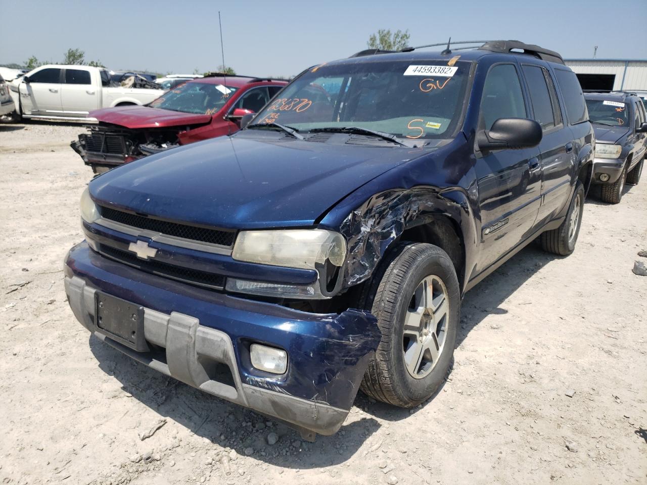 Photo 2 from auction – 2004 CHEVROLET TRAILBLAZE with VIN 1GNES16S246236870