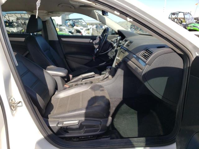 Photo 5 from auction – 2015 VOLKSWAGEN PASSAT S with VIN 1VWAS7A35FC113382