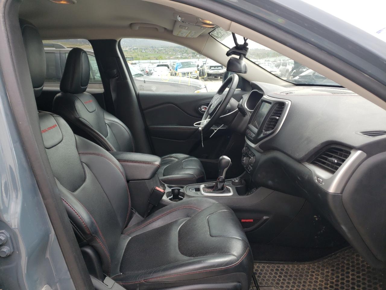 Photo 5 from auction – 2015 JEEP CHEROKEE T with VIN 1C4PJMBS9FW615542