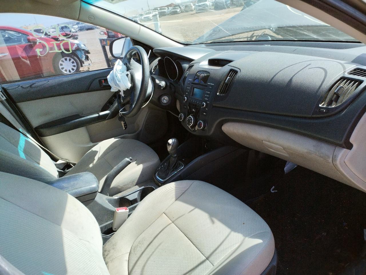 Photo 5 from auction – 2011 KIA FORTE EX with VIN KNAFU4A21B5448093