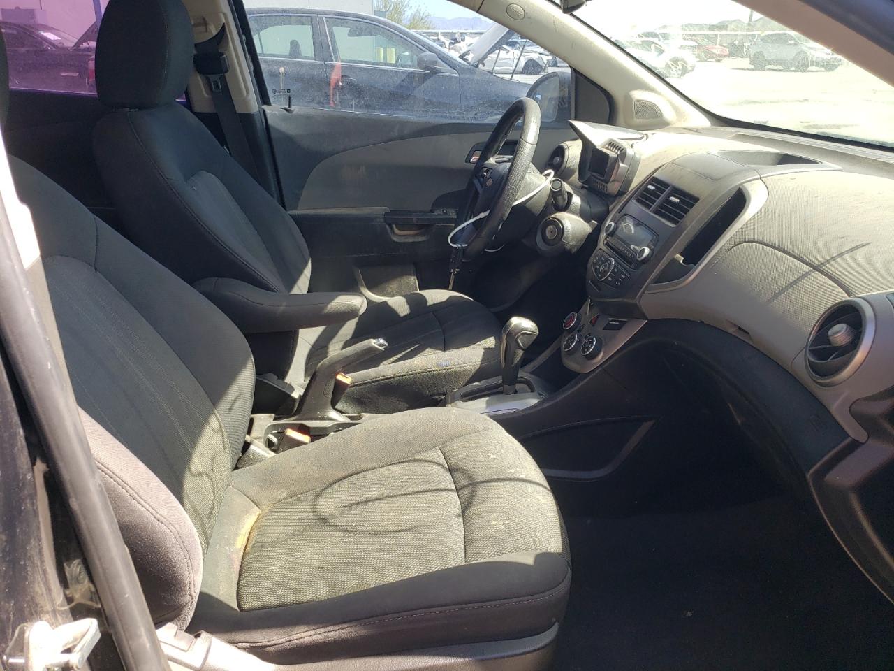 Photo 5 from auction – 2014 CHEVROLET SONIC LT with VIN 1G1JC5SH9E4238692