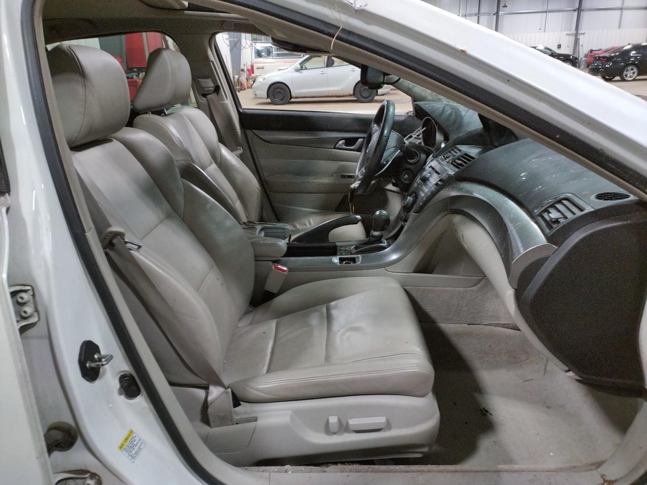 Photo 5 from auction – 2010 ACURA TL with VIN 19UUA8F24AA010260