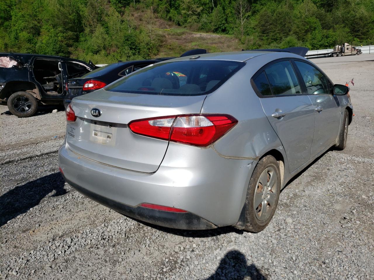 Photo 4 from auction – 2015 KIA FORTE LX with VIN KNAFX4A64F5412088