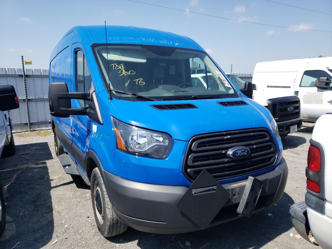FORD TRANSIT T- 2018 with VIN 1FTYR2CMXJKA53622 - Photo from auction
