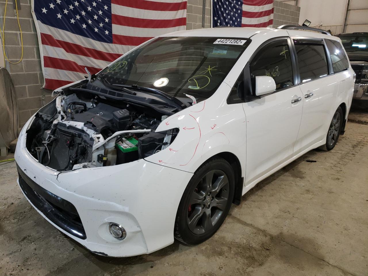 Photo 2 from auction – 2015 TOYOTA SIENNA SPO with VIN 5TDXK3DC6FS632215