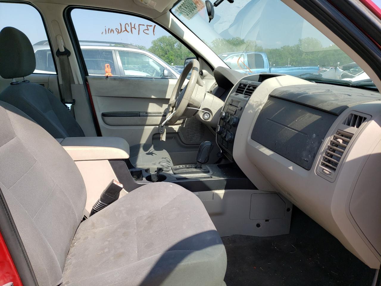 Photo 5 from auction – 2008 FORD ESCAPE XLS with VIN 1FMCU02Z08KC68765