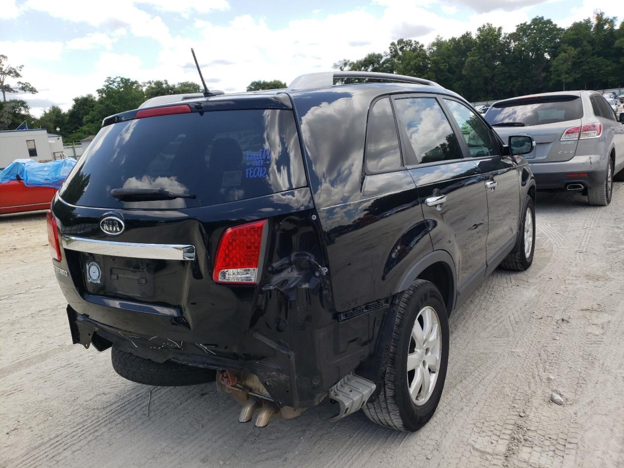 Photo 4 from auction – 2011 KIA SORENTO BA with VIN 5XYKT3A13BG013623