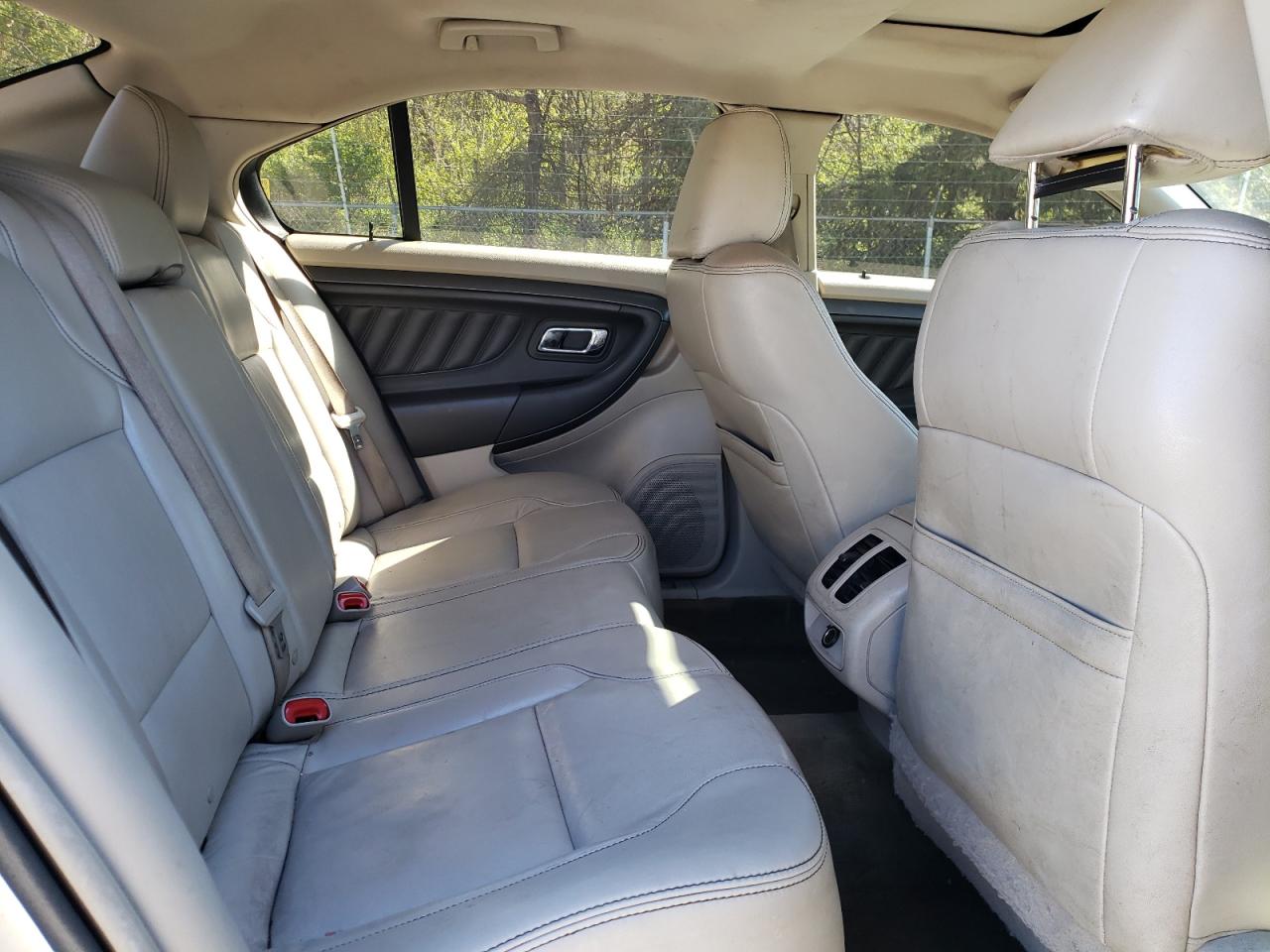 Photo 6 from auction – 2011 FORD TAURUS SEL with VIN 1FAHP2EW7BG171478