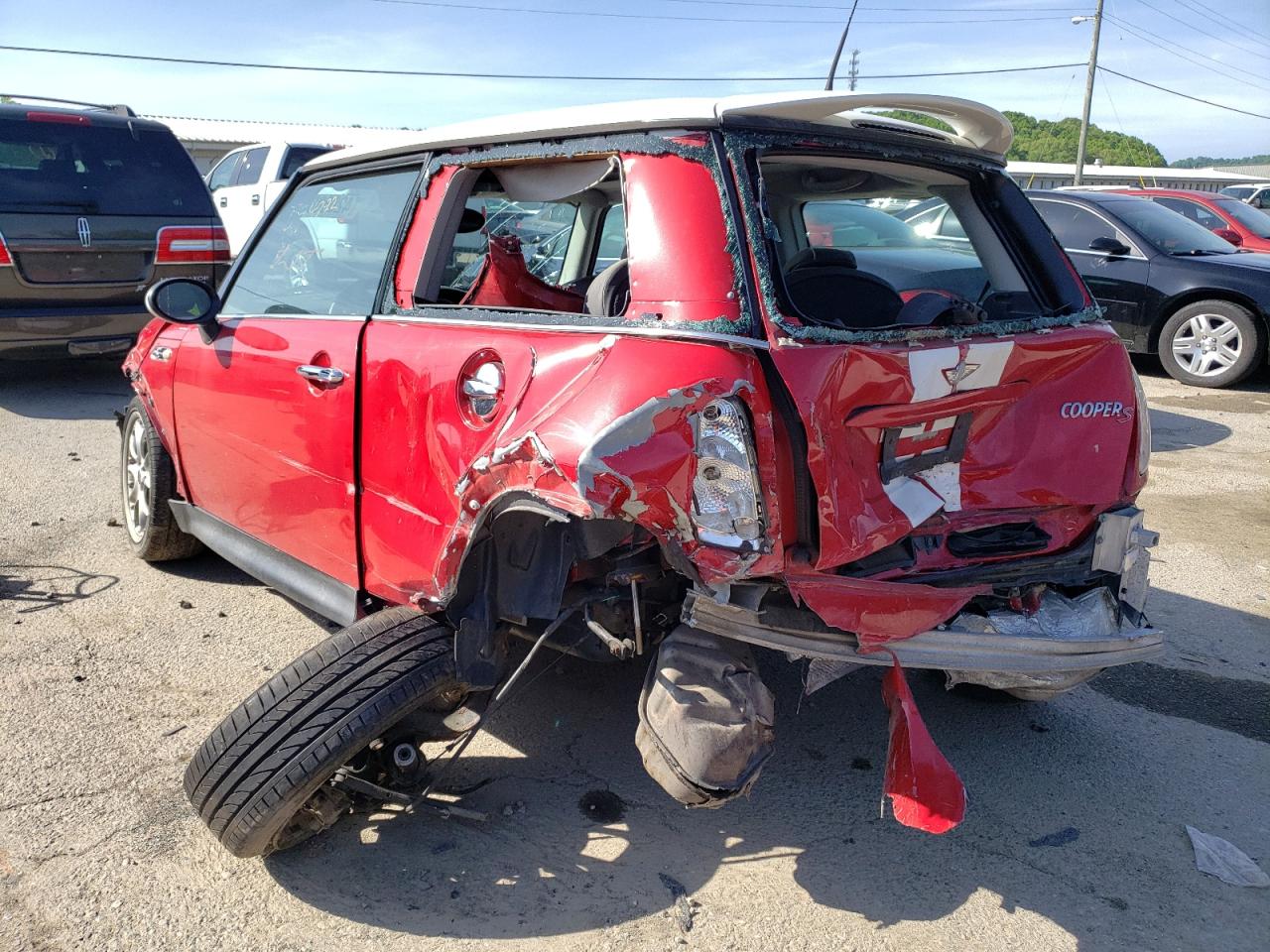 Photo 3 from auction – 2006 MINI COOPER S with VIN WMWRE33586TJ37452