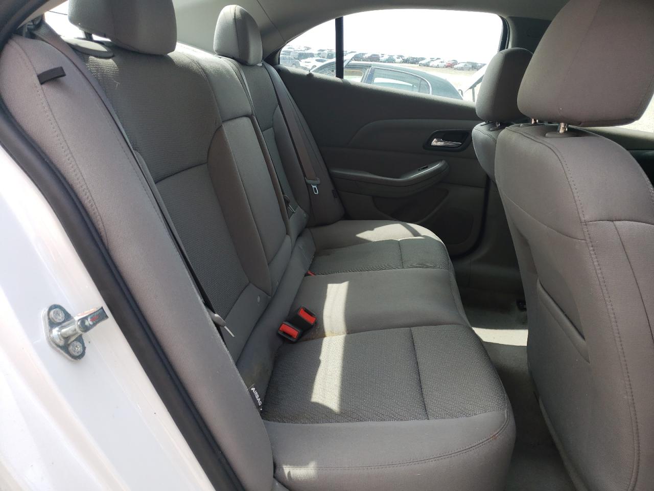 Photo 6 from auction – 2015 CHEVROLET MALIBU LS with VIN 1G11B5SL5FF104467