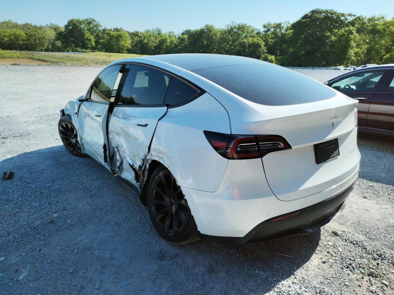 Zdjęcie 3 z aukcji – 2020 TESLA MODEL Y z VIN 5YJYGDEE1LF008351