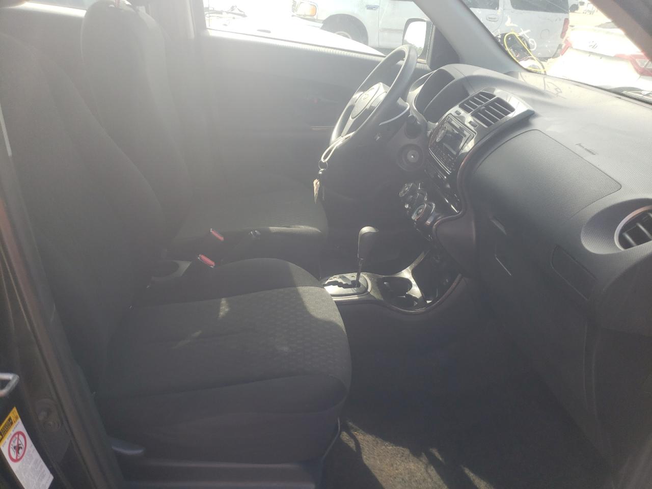 Photo 5 from auction – 2009 TOYOTA SCION XD with VIN JTKKU10449J034996