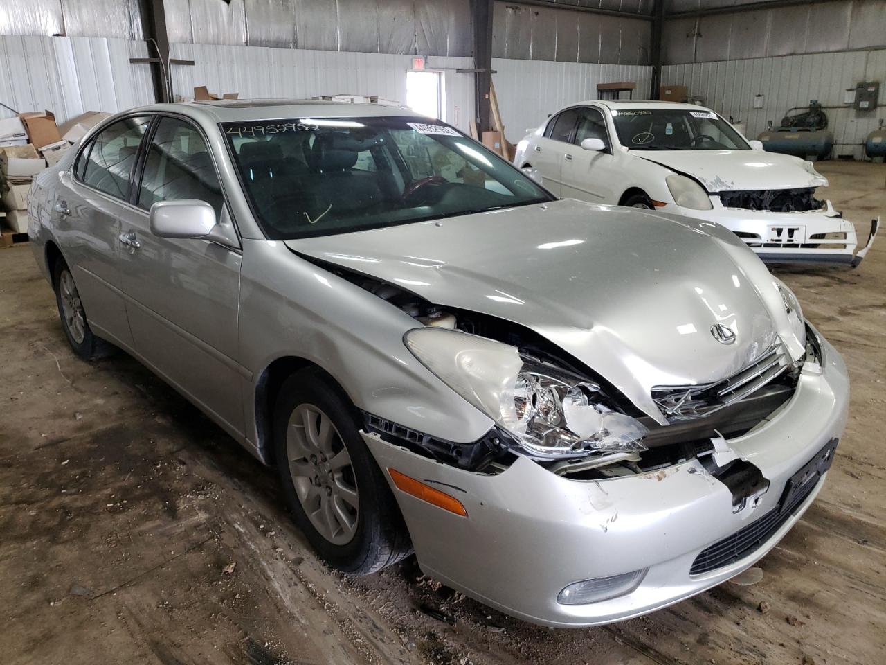 LEXUS ES 330 2004 with VIN JTHBA30G740009982 - Photo from auction