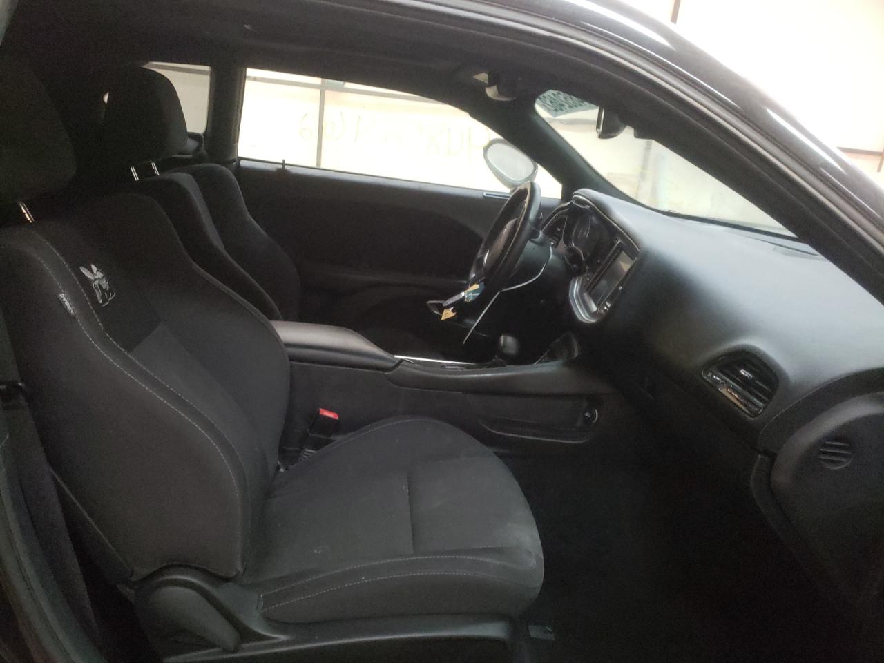 Photo 5 from auction – 2016 DODGE CHALLENGER with VIN 2C3CDZFJ0GH220819