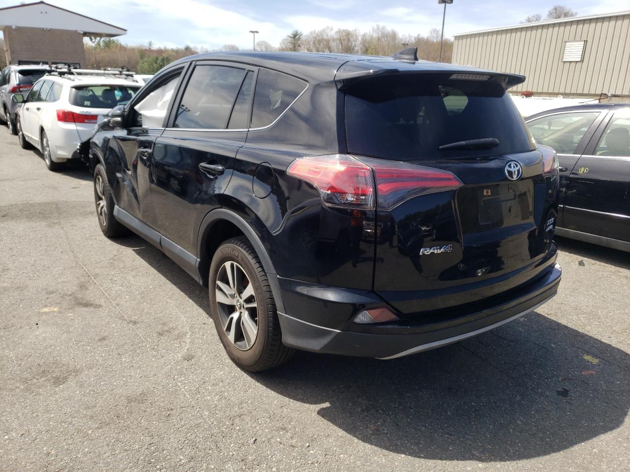 Photo 3 from auction – 2018 TOYOTA RAV4 ADVEN with VIN 2T3RFREV2JW788839
