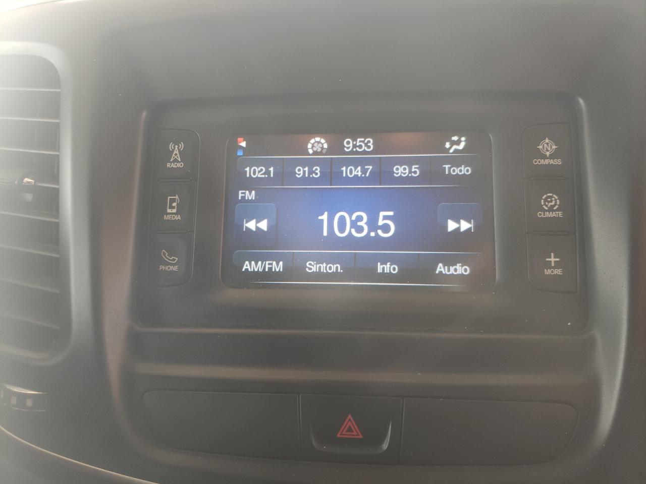 Photo 9 from auction – 2015 CHRYSLER 200 LIMITE with VIN 1C3CCCAB0FN752190