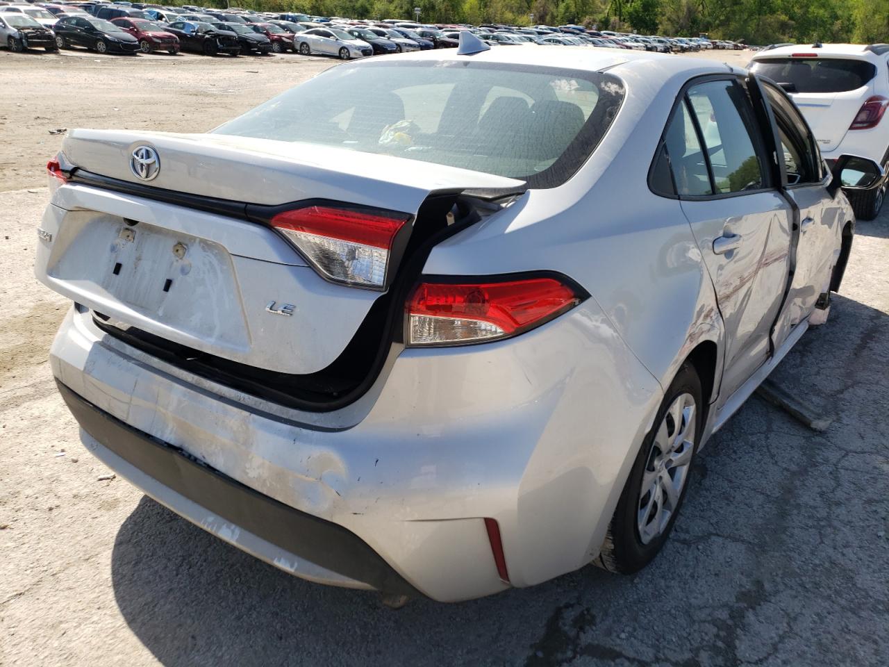 Photo 4 from auction – 2021 TOYOTA COROLLA LE with VIN 5YFEPMAE5MP180848