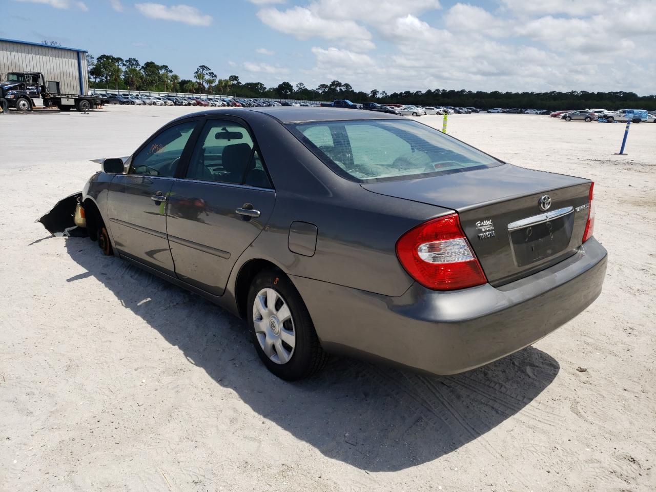 Photo 3 from auction – 2004 TOYOTA CAMRY LE with VIN 4T1BE32K24U906798