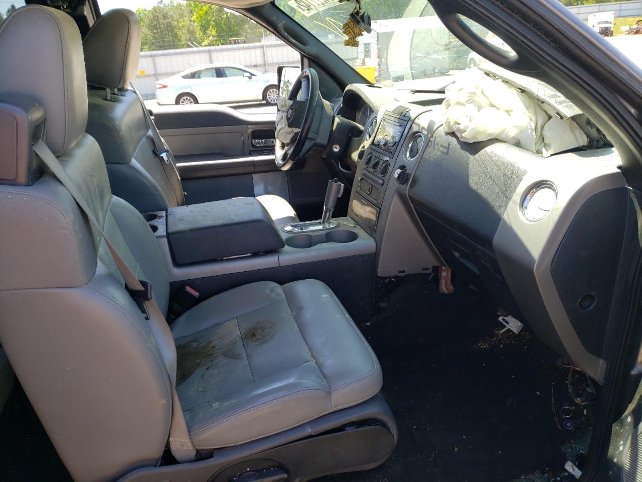 Photo 5 from auction – 2005 FORD F150 with VIN 1FTPX14595FB44897