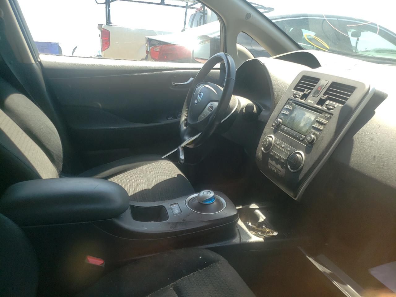 Photo 9 from auction – 2015 NISSAN LEAF S with VIN 1N4AZ0CP0FC332116