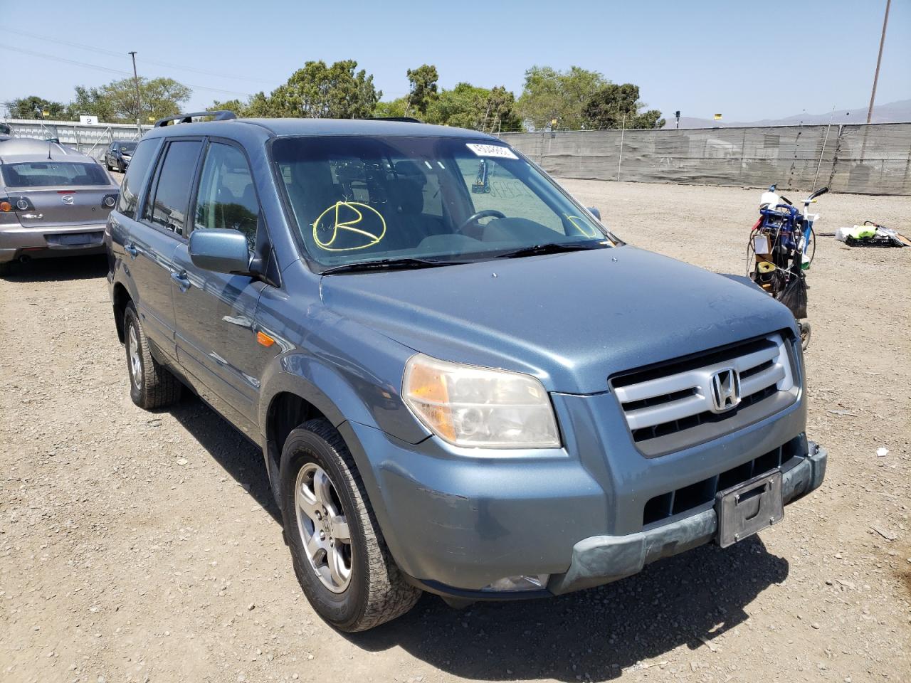 HONDA PILOT EX 2008 with VIN 5FNYF28458B017300 - Photo from auction