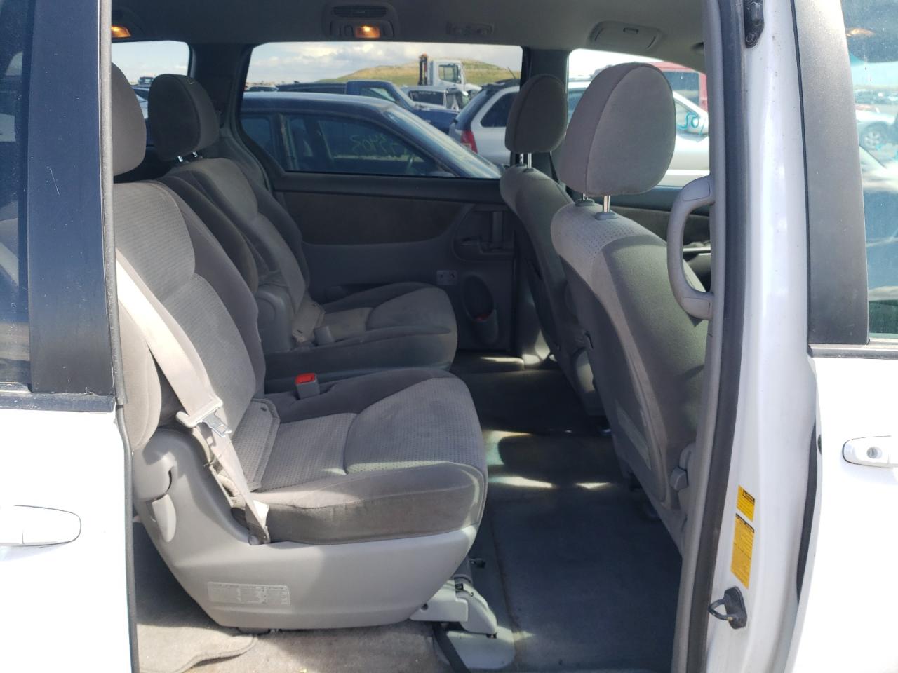 Photo 6 from auction – 2010 TOYOTA SIENNA CE with VIN 5TDKK4CC8AS308662