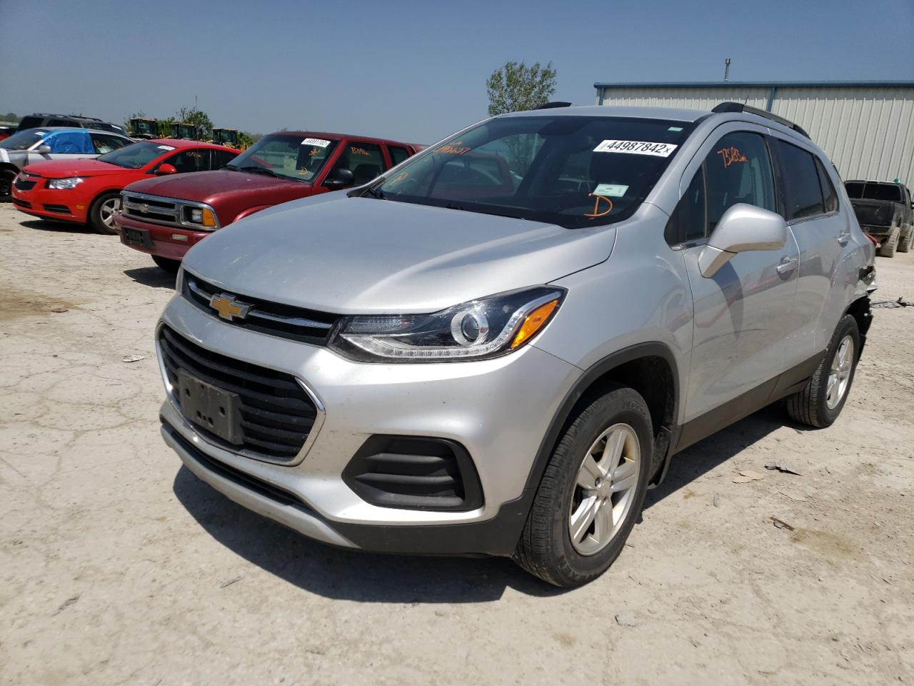 Photo 2 from auction – 2017 CHEVROLET TRAX 1LT with VIN 3GNCJPSB4HL290637