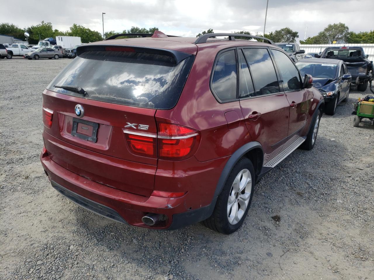Photo 4 from auction – 2011 BMW X5 XDRIVE3 with VIN 5UXZW0C53BL660479