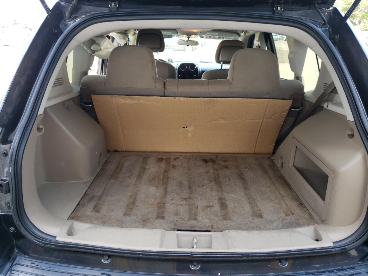 Photo 9 from auction – 2011 JEEP COMPASS SP with VIN 1J4NT1FB4BD192198