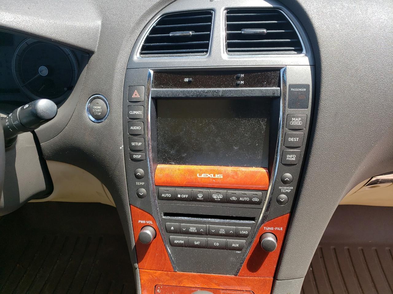 Photo 9 from auction – 2010 LEXUS ES 350 with VIN JTHBK1EG2A2409068