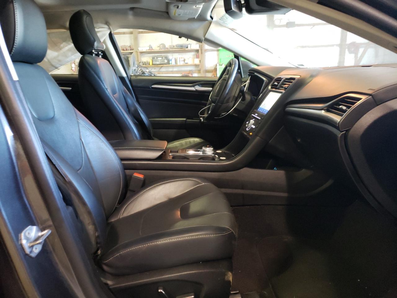 Photo 5 from auction – 2020 FORD FUSION TIT with VIN 3FA6P0D97LR116773