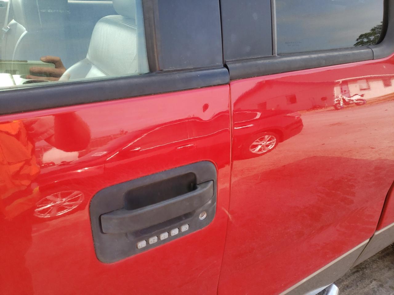 Photo 9 from auction – 2005 FORD F150 with VIN 1FTPX12585NB38663