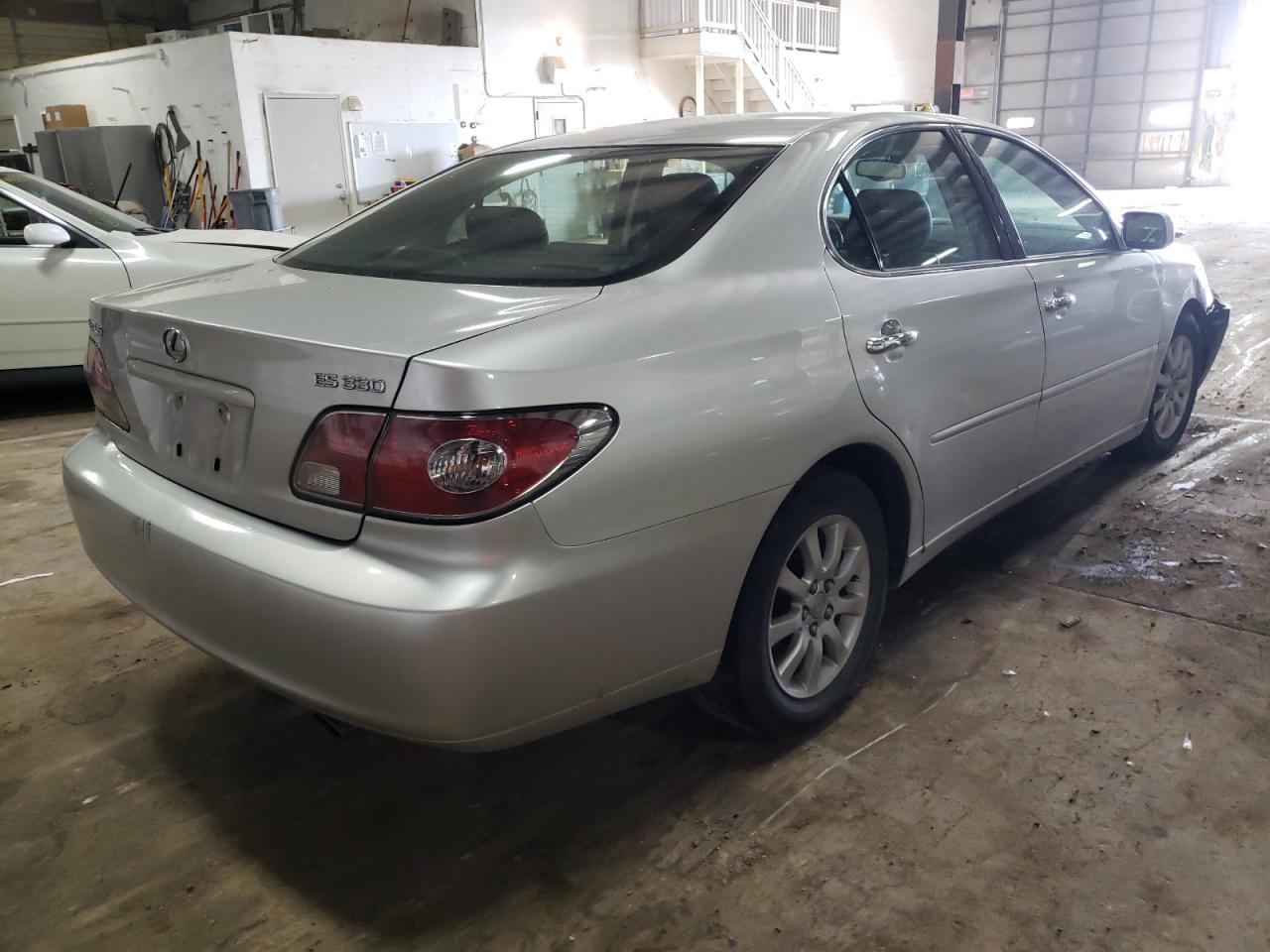 Photo 4 from auction – 2004 LEXUS ES 330 with VIN JTHBA30G740009982