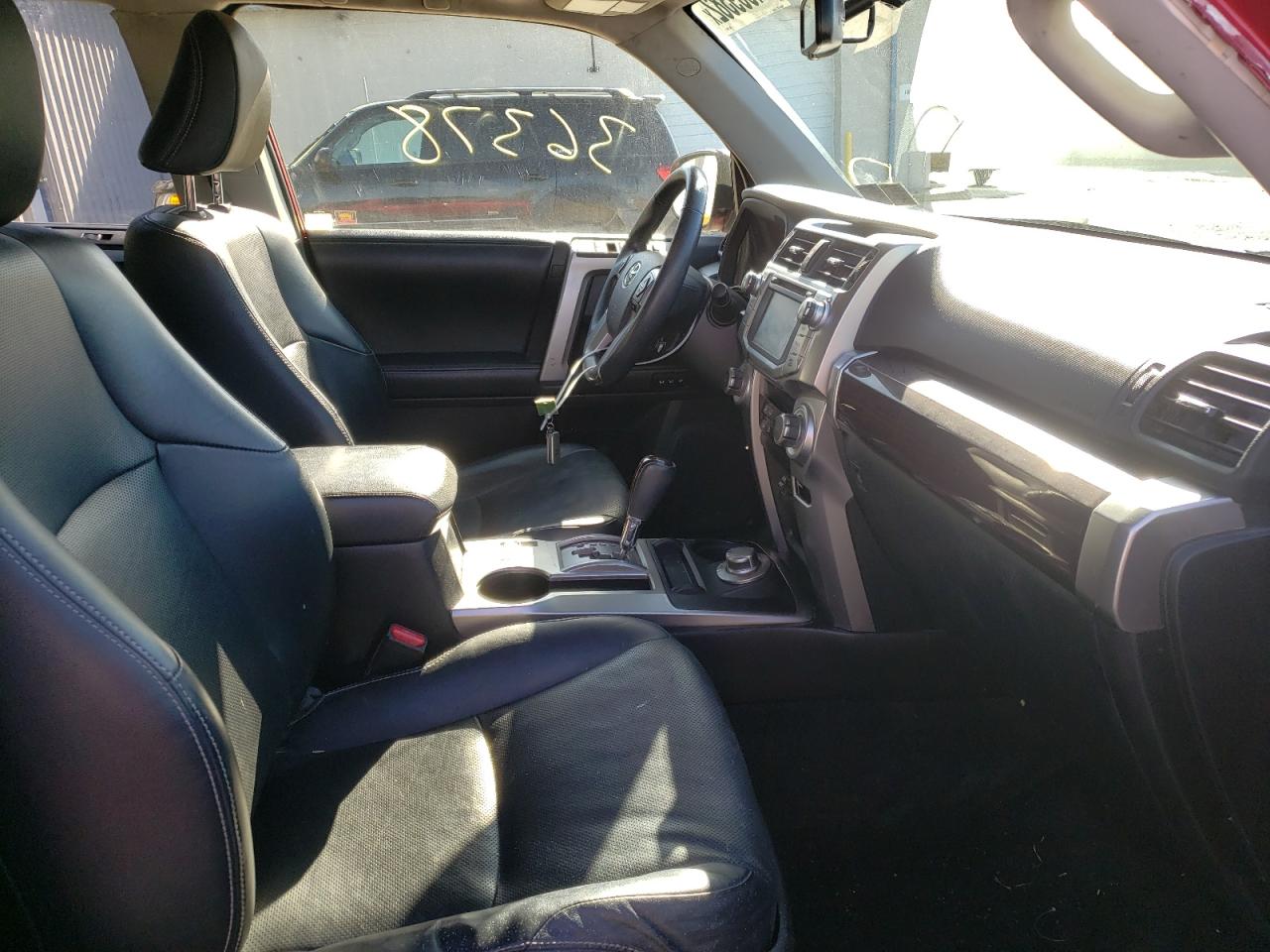Photo 5 from auction – 2019 TOYOTA 4RUNNER SR with VIN JTEBU5JR7K5614567