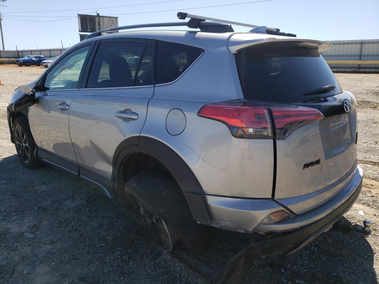 Photo 3 from auction – 2018 TOYOTA RAV4 ADVEN with VIN 2T3RFREV5JW755205