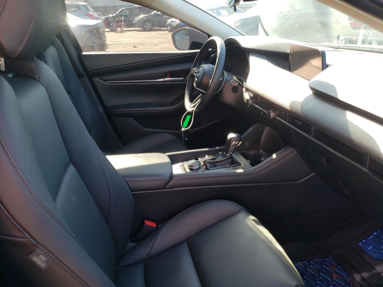 Photo 5 from auction – 2021 MAZDA 3 SELECT with VIN 3MZBPBBL2MM252114