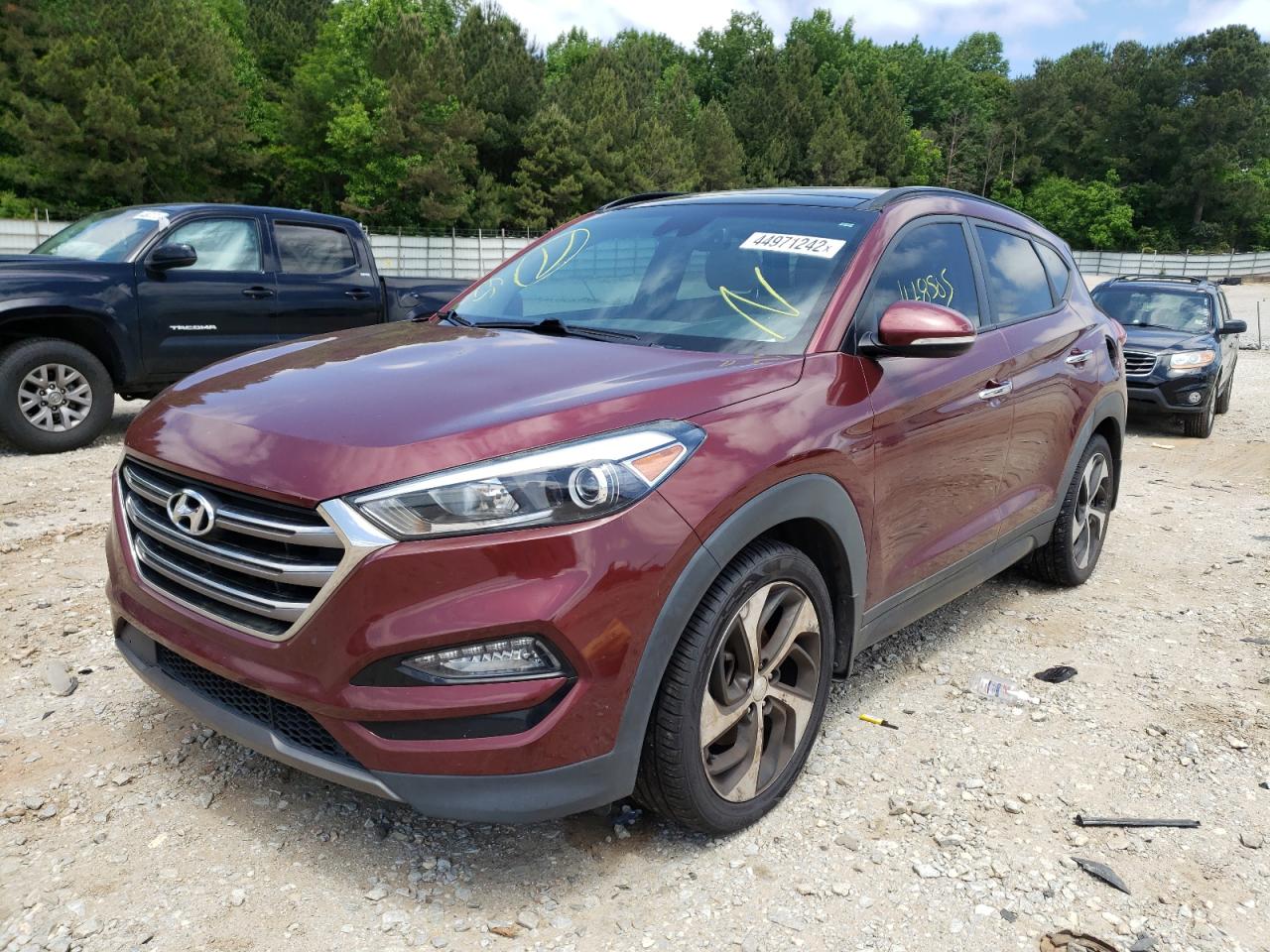 Photo 2 from auction – 2016 HYUNDAI TUCSON LIM with VIN KM8J33A29GU071340