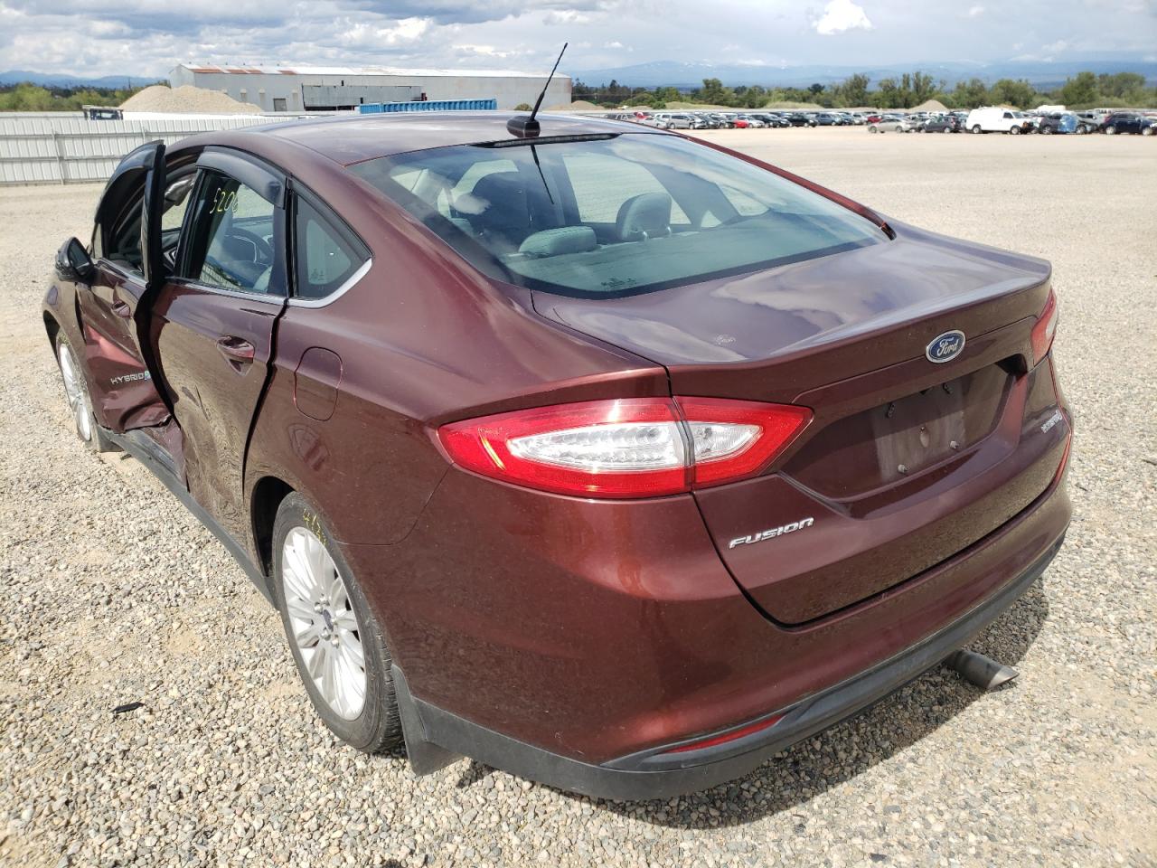 Photo 3 from auction – 2016 FORD FUSION S H with VIN 3FA6P0UU3GR406065
