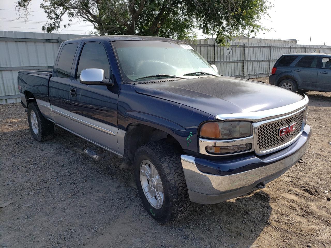 GMC NEW SIERRA 2000 with VIN 1GTEK19TXYE116405 - Photo from auction