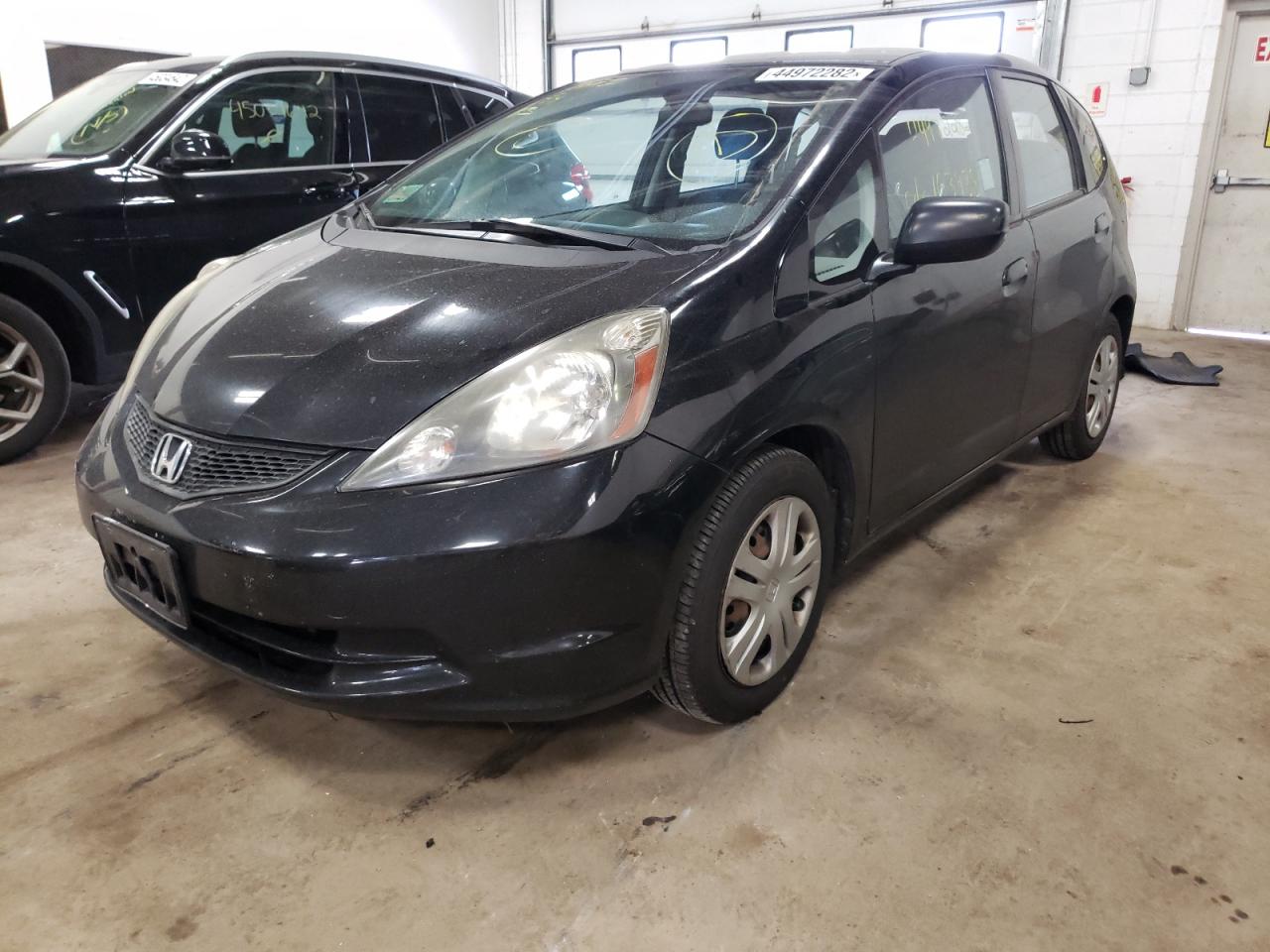 Photo 2 from auction – 2011 HONDA FIT with VIN JHMGE8H33BS011027