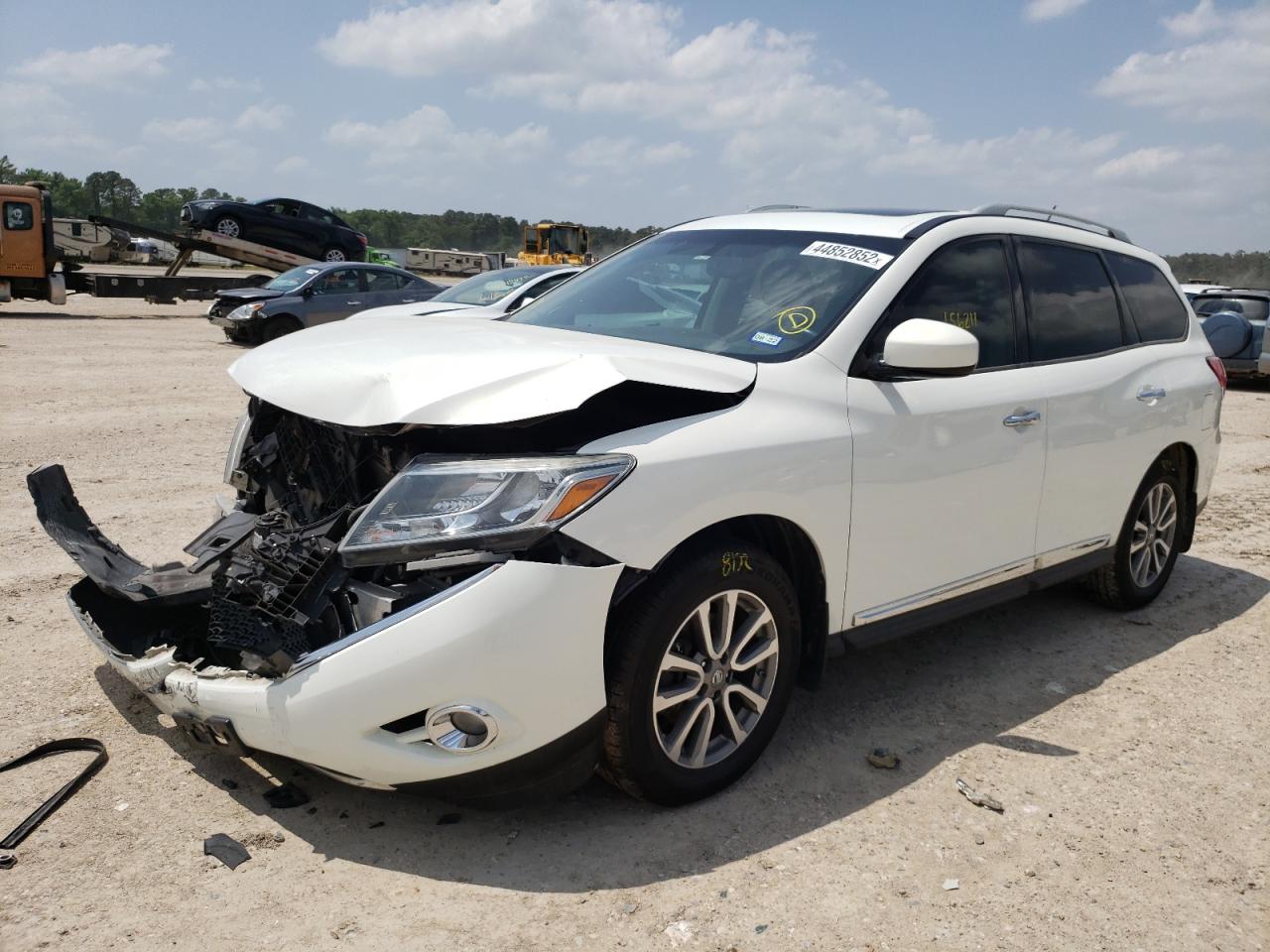 Photo 2 from auction – 2014 NISSAN PATHFINDER with VIN 5N1AR2MN3EC716503