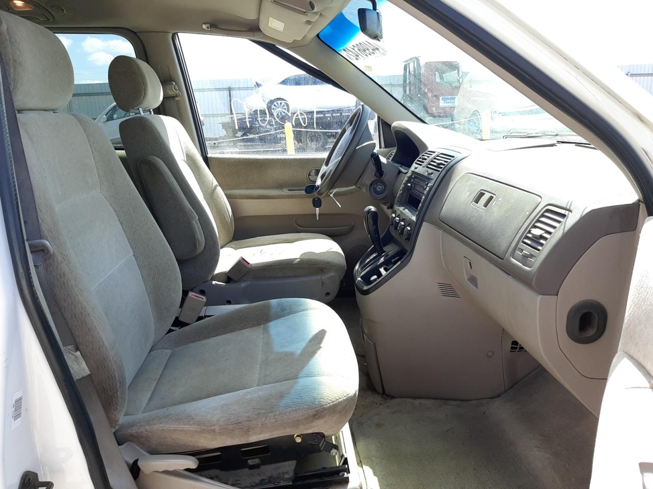 Photo 5 from auction – 2005 KIA SEDONA EX with VIN KNDUP132256761052