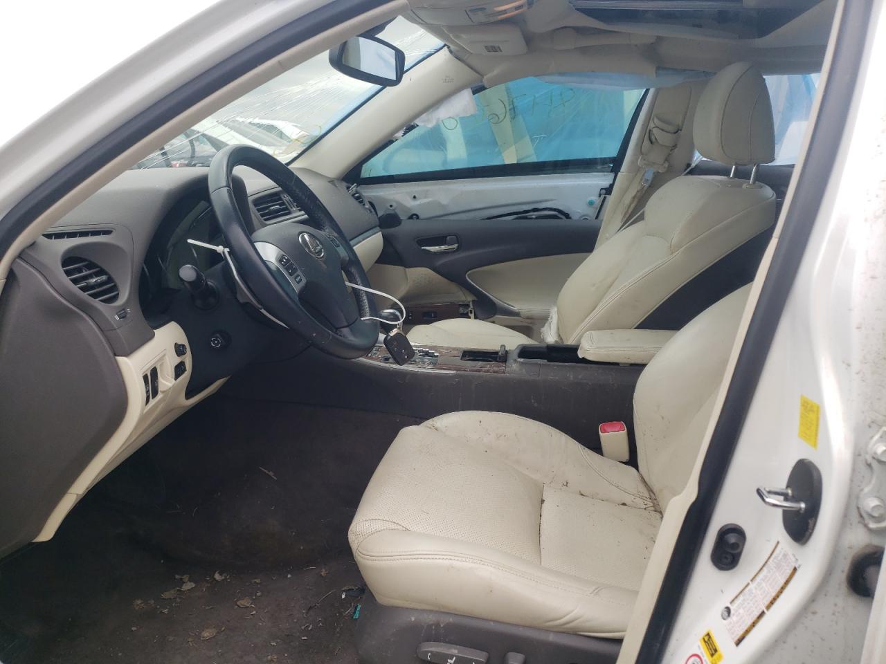 Photo 5 from auction – 2011 LEXUS IS 350 with VIN JTHCE5C25B5001352