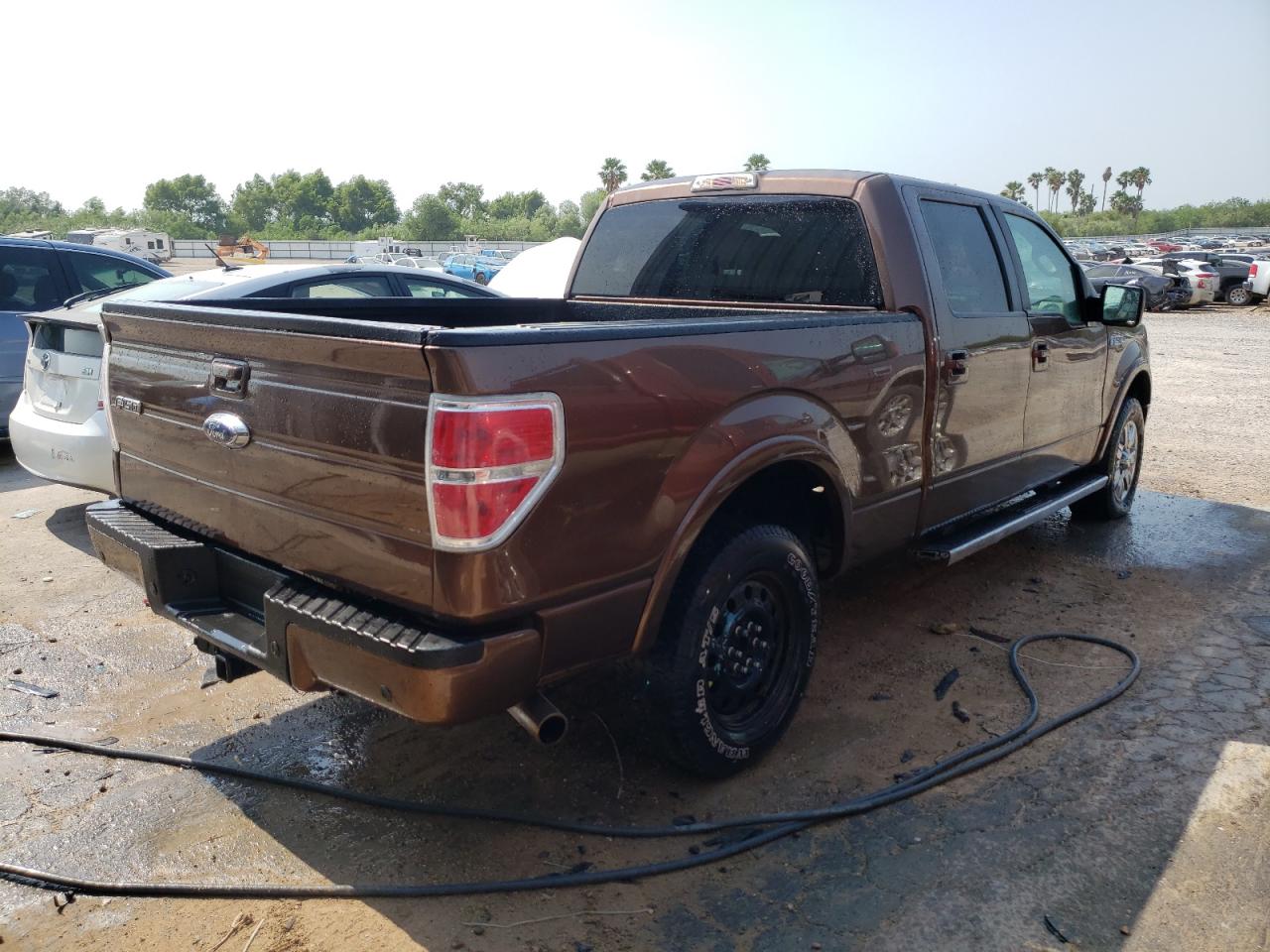 Photo 4 from auction – 2011 FORD F150 SUPER with VIN 1FTFW1EFXBFA73596