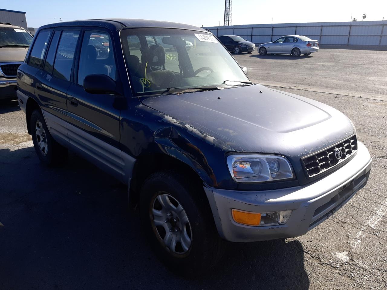 TOYOTA RAV4 2000 with VIN JT3GP10V1Y0050708 - Photo from auction
