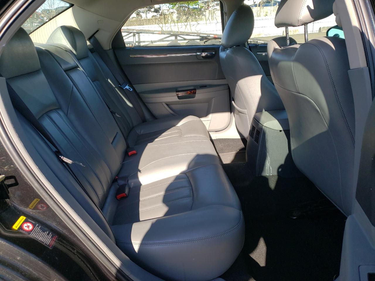 Photo 6 from auction – 2005 CHRYSLER 300C with VIN 2C3AA63H35H547521