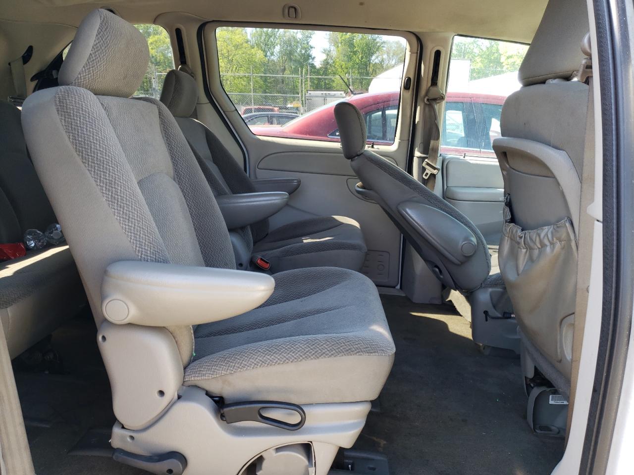 Photo 6 from auction – 2005 DODGE CARAVAN SX with VIN 1D4GP45R95B166704
