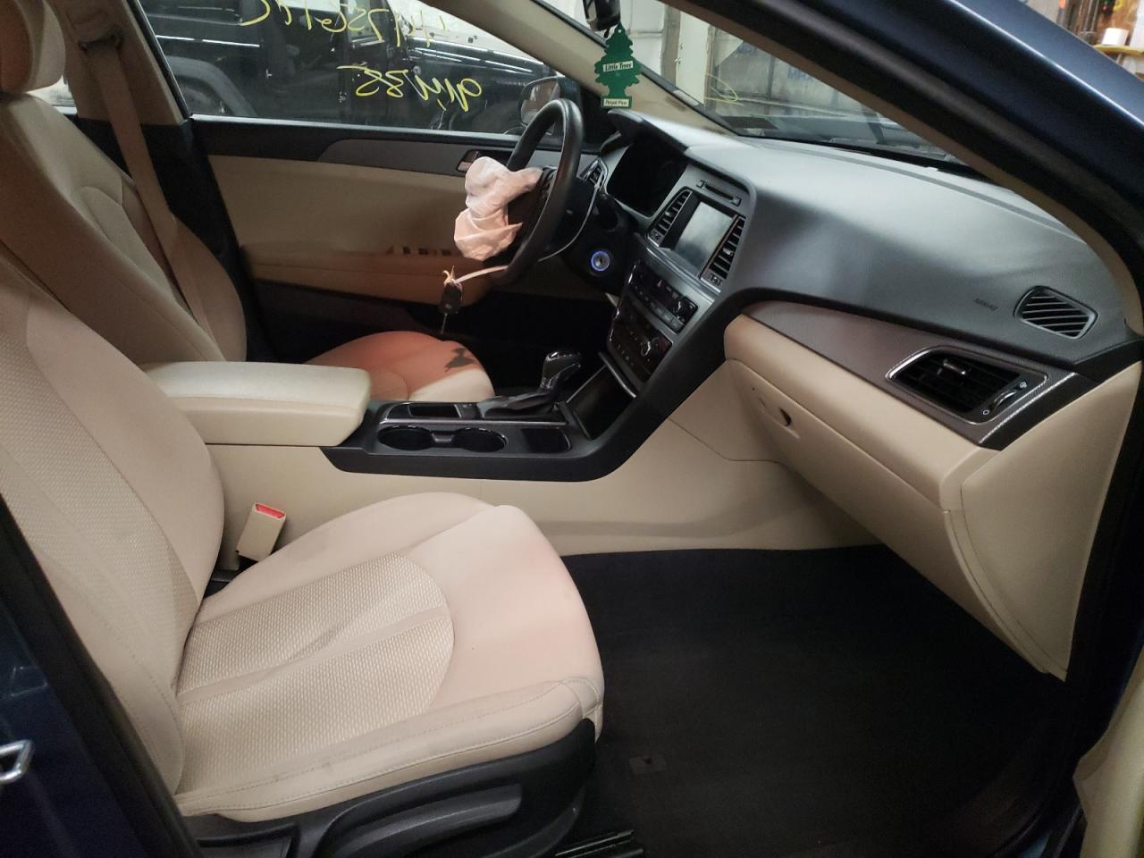 Photo 5 from auction – 2016 HYUNDAI SONATA SE with VIN 5NPE24AF9GH341629